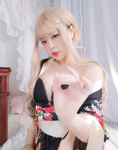 亚洲校园自拍卡通图片区_高清电影完整版