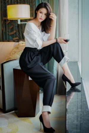 亚洲毛茸茸多女八厕所小便_1080在线播放观看